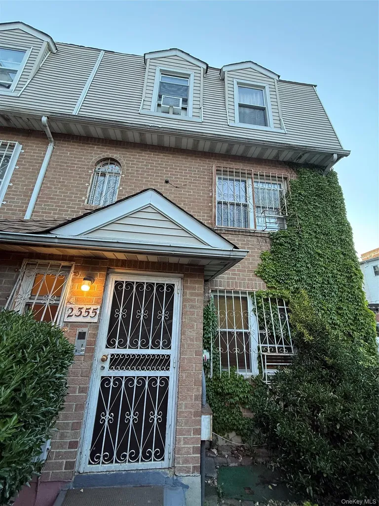 2355 Tiebout Avenue Bronx NY 10458