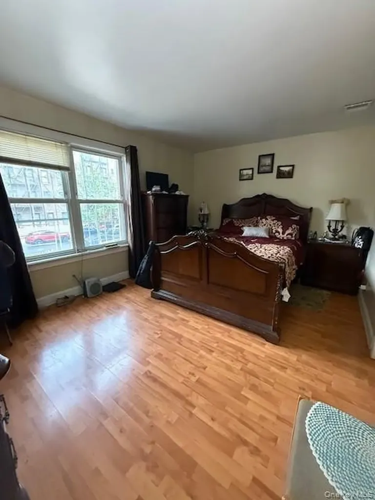 2355 Tiebout Avenue Bronx NY 10458