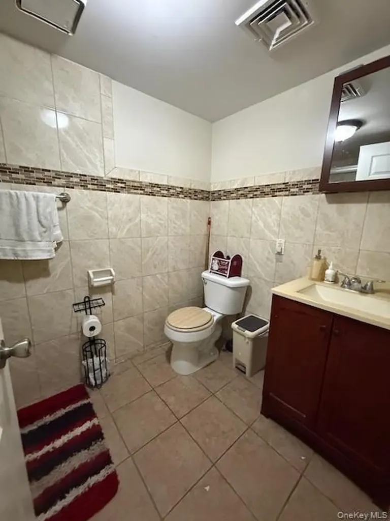 2355 Tiebout Avenue Bronx NY 10458
