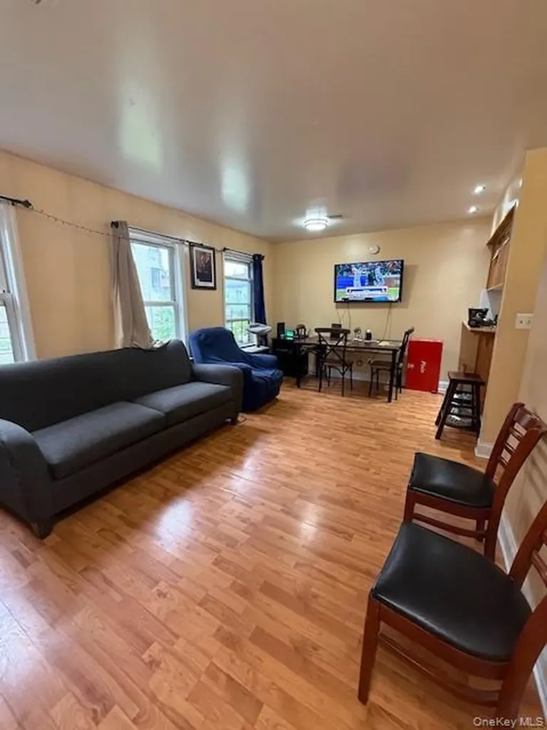 2355 Tiebout Avenue Bronx NY 10458