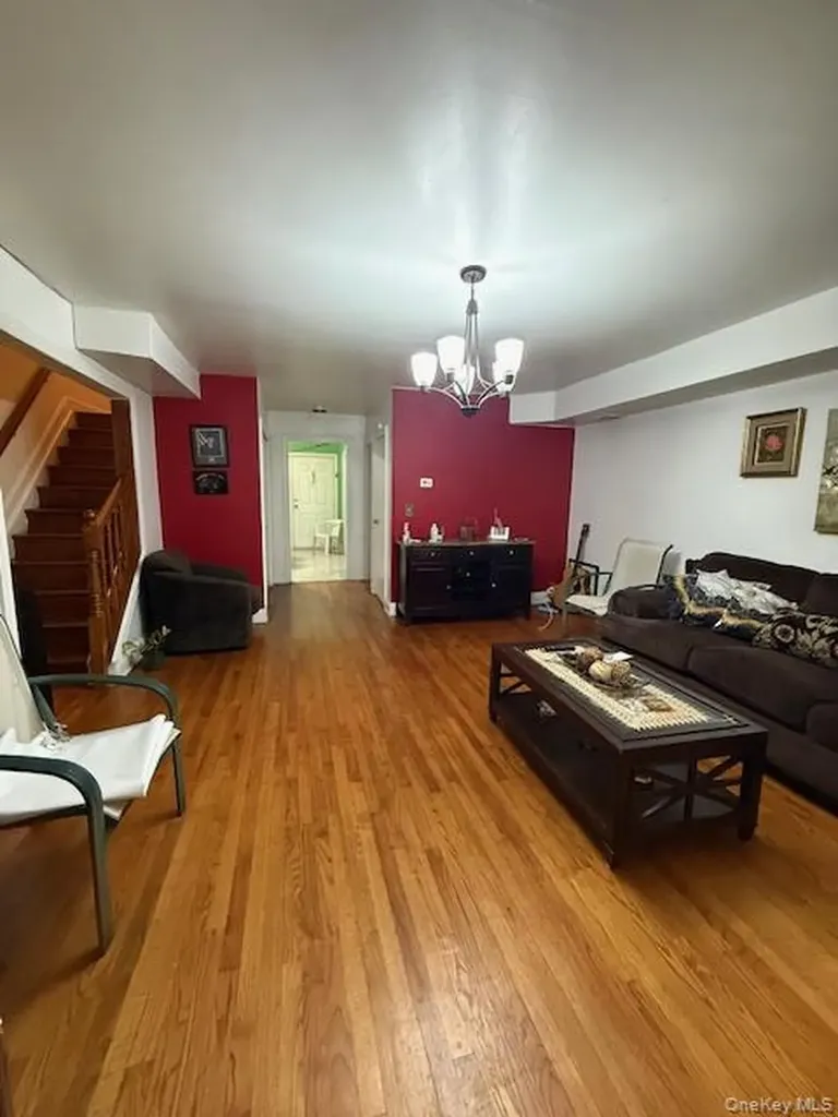 2355 Tiebout Avenue Bronx NY 10458
