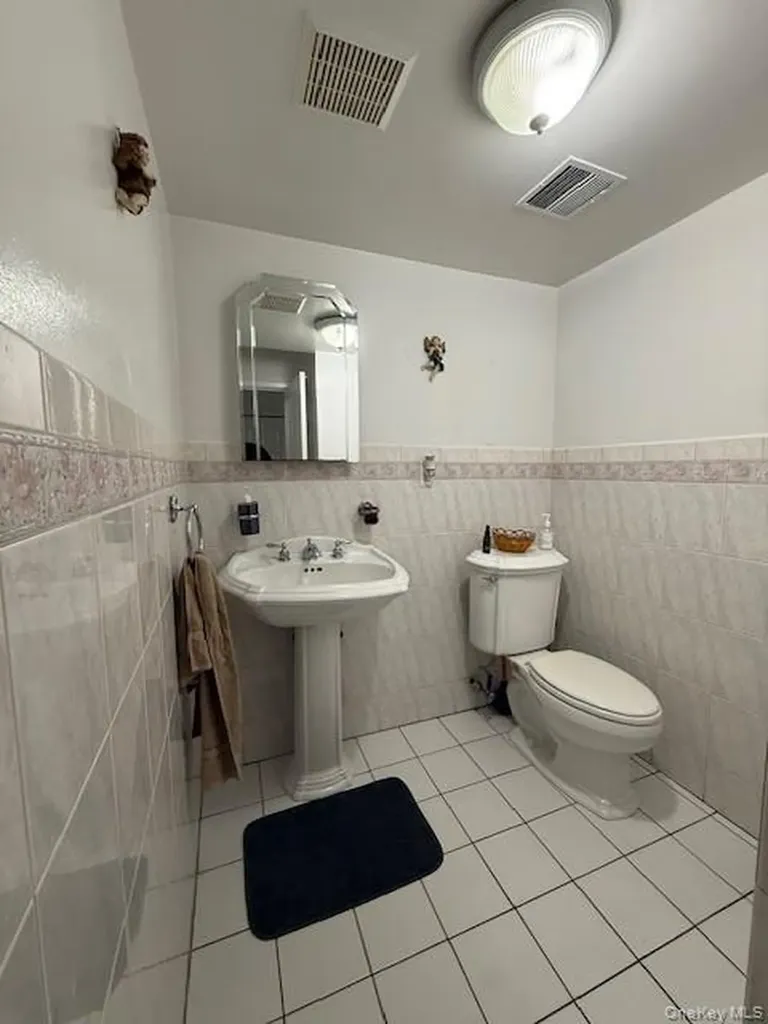2355 Tiebout Avenue Bronx NY 10458