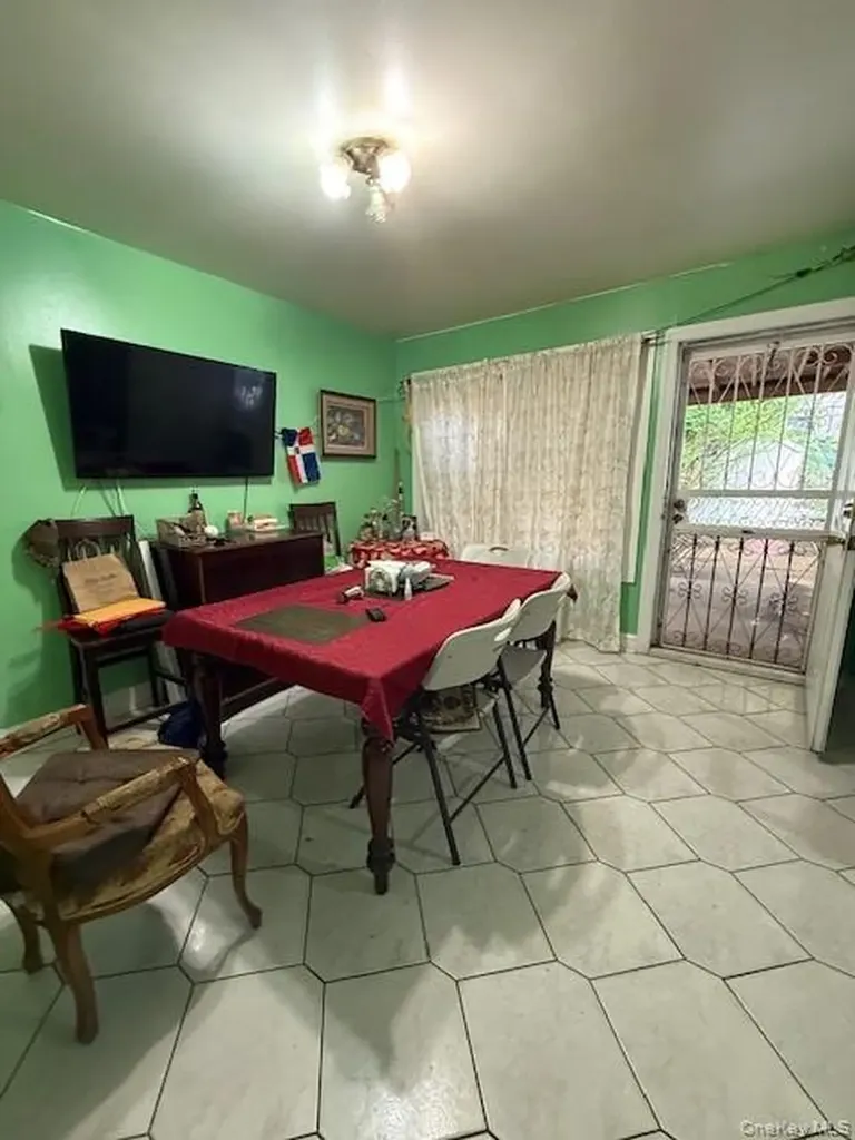 2355 Tiebout Avenue Bronx NY 10458