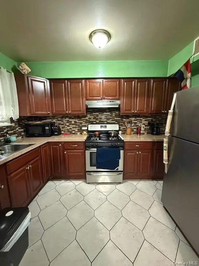 2355 Tiebout Avenue Bronx NY 10458