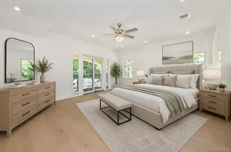 33 Parkway Drive Roslyn Heights NY 11577