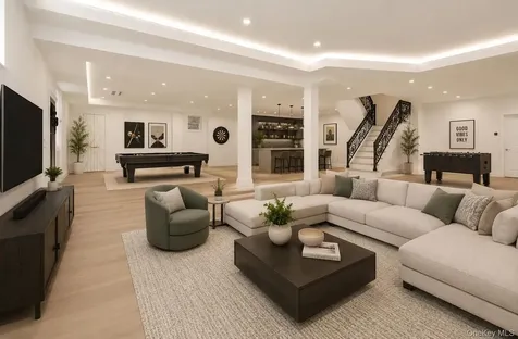33 Parkway Drive Roslyn Heights NY 11577