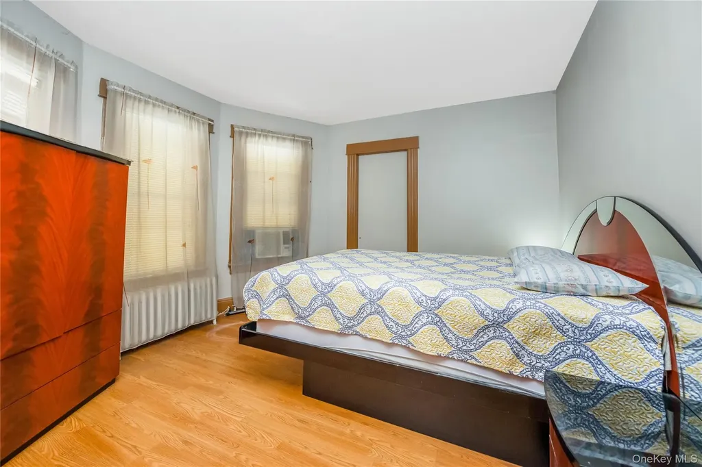 8050 88th Road Woodhaven NY 11421