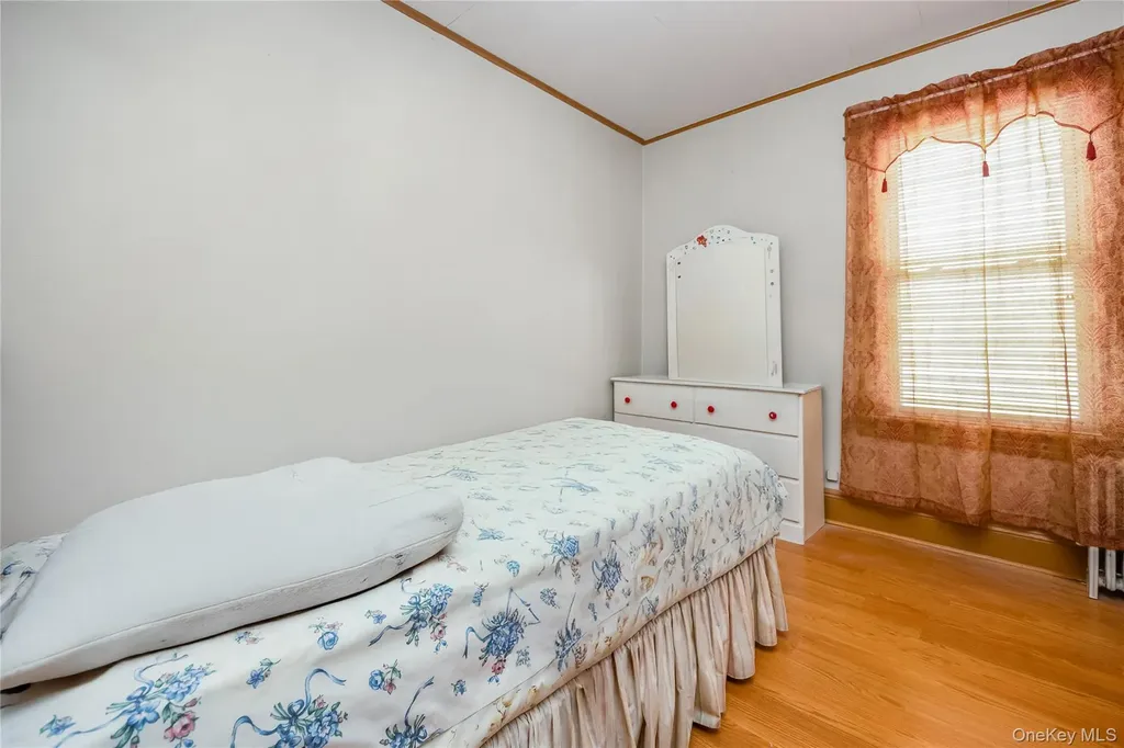 8050 88th Road Woodhaven NY 11421