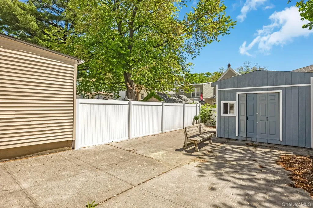 8050 88th Road Woodhaven NY 11421