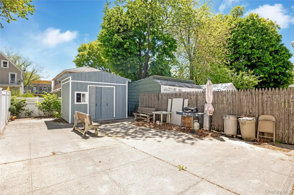 8050 88th Road Woodhaven NY 11421