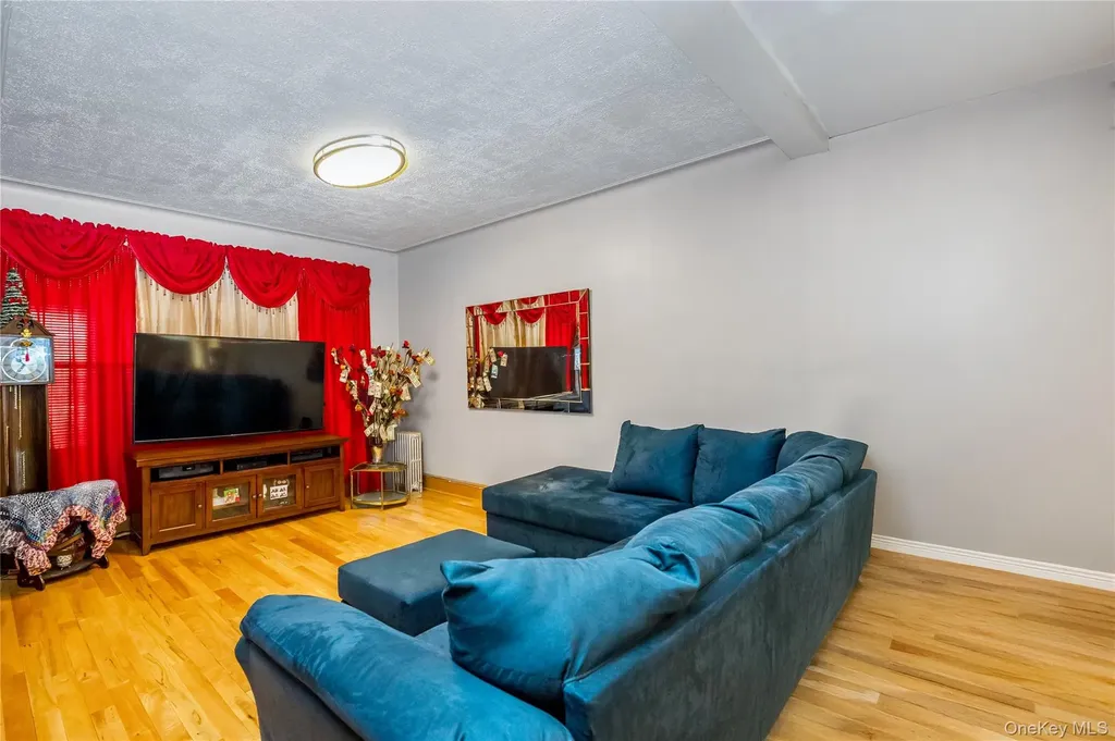 8050 88th Road Woodhaven NY 11421