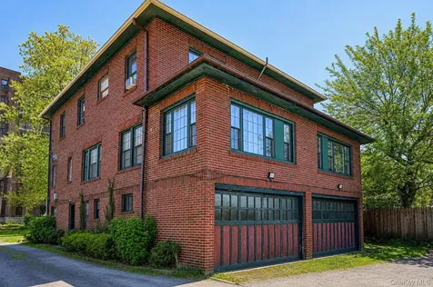 643 Warburton Avenue Yonkers NY 10701