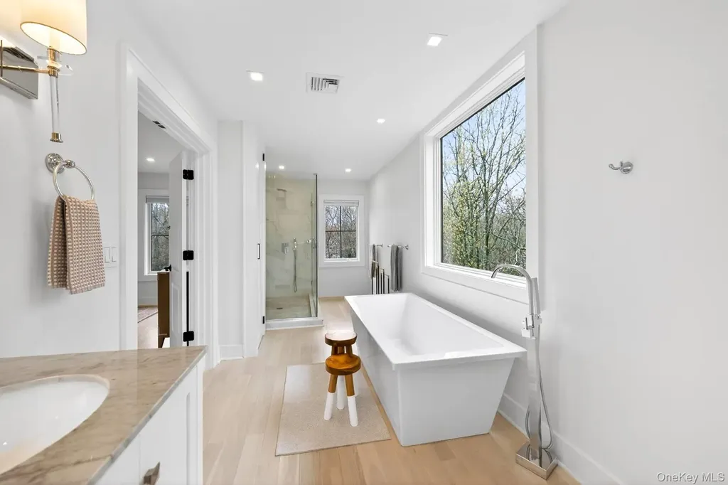 177 Bridies Path Southampton NY 11968