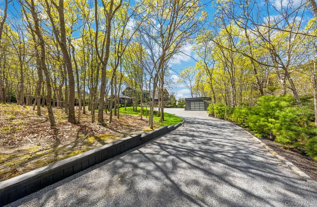 177 Bridies Path Southampton NY 11968