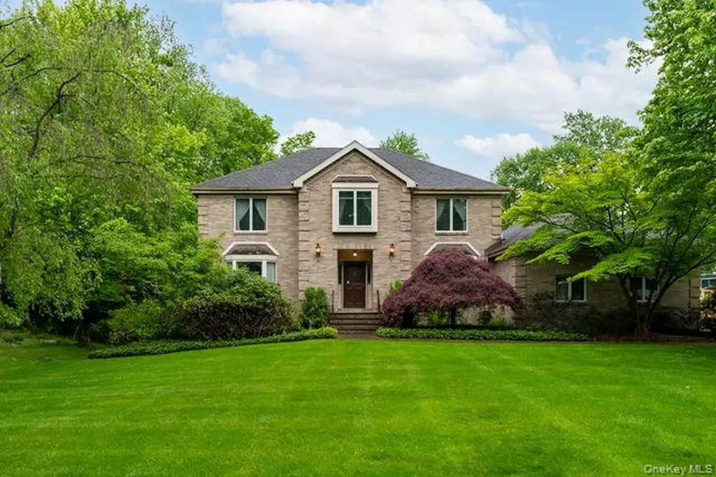 7 Fair Oaks Drive Poughkeepsie NY 12603