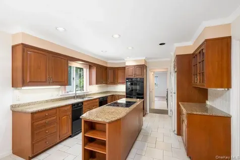 7 Fair Oaks Drive Poughkeepsie NY 12603