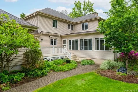 7 Fair Oaks Drive Poughkeepsie NY 12603