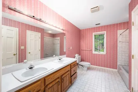 7 Fair Oaks Drive Poughkeepsie NY 12603