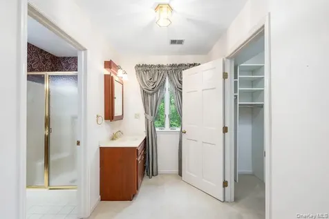 7 Fair Oaks Drive Poughkeepsie NY 12603