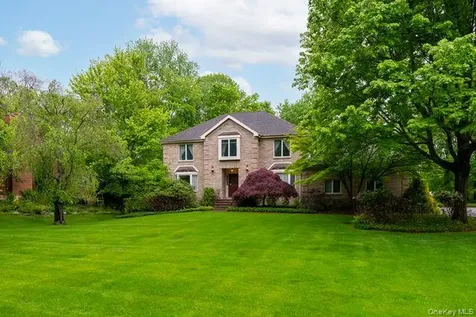 7 Fair Oaks Drive Poughkeepsie NY 12603