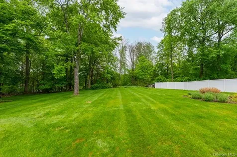 7 Fair Oaks Drive Poughkeepsie NY 12603