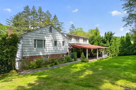 112 The Intervale Roslyn Estates NY 11576