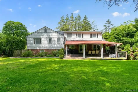 112 The Intervale Roslyn Estates NY 11576