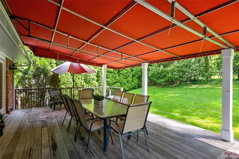 112 The Intervale Roslyn Estates NY 11576