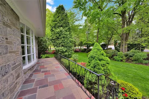 2 Bonnie Briar Lane Larchmont NY 10538