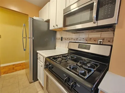 385 Mclean Avenue Yonkers NY 10705
