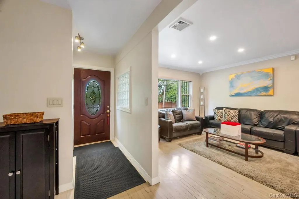 17504 50th Avenue Fresh Meadows NY 11365