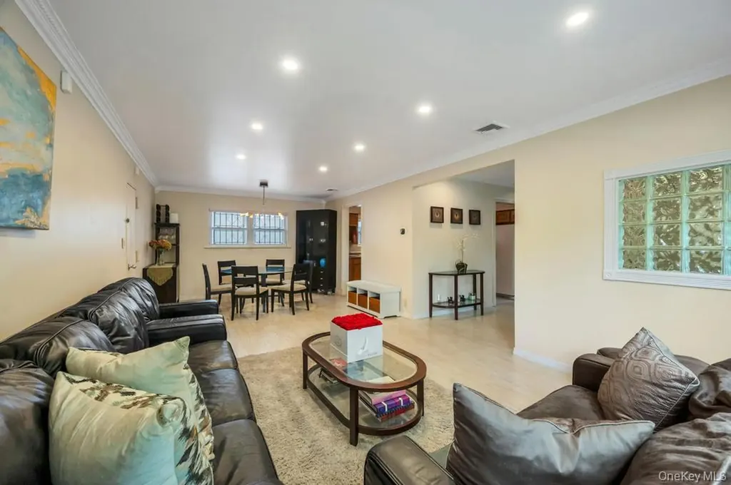 17504 50th Avenue Fresh Meadows NY 11365