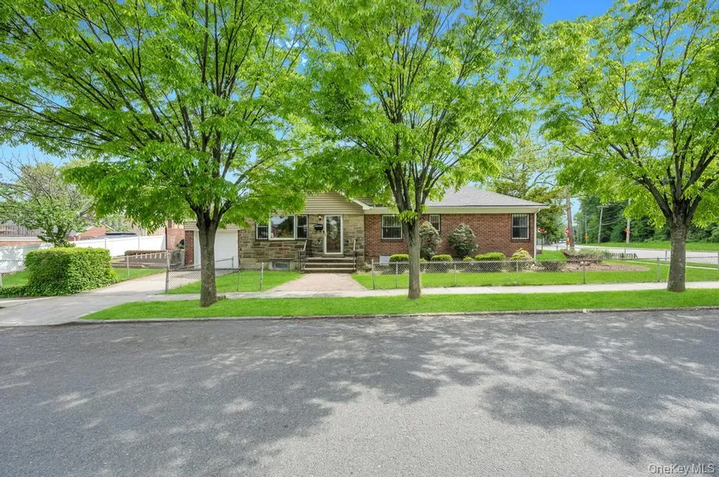 17504 50th Avenue Fresh Meadows NY 11365