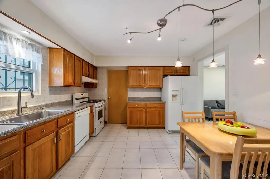 17504 50th Avenue Fresh Meadows NY 11365