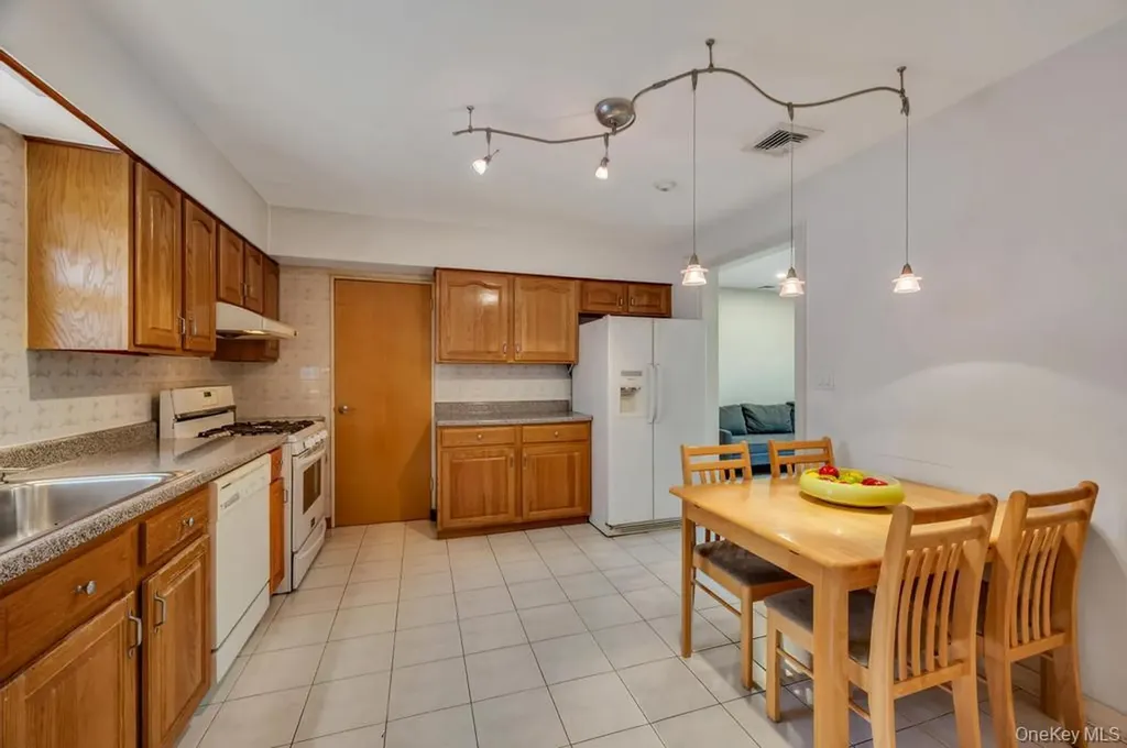 17504 50th Avenue Fresh Meadows NY 11365