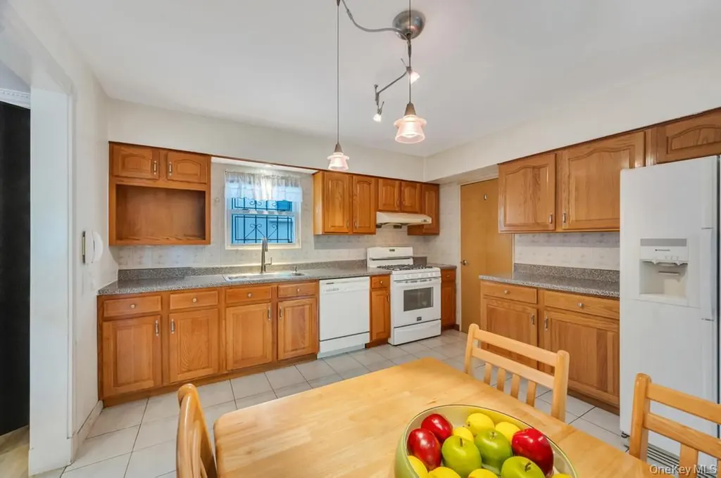 17504 50th Avenue Fresh Meadows NY 11365