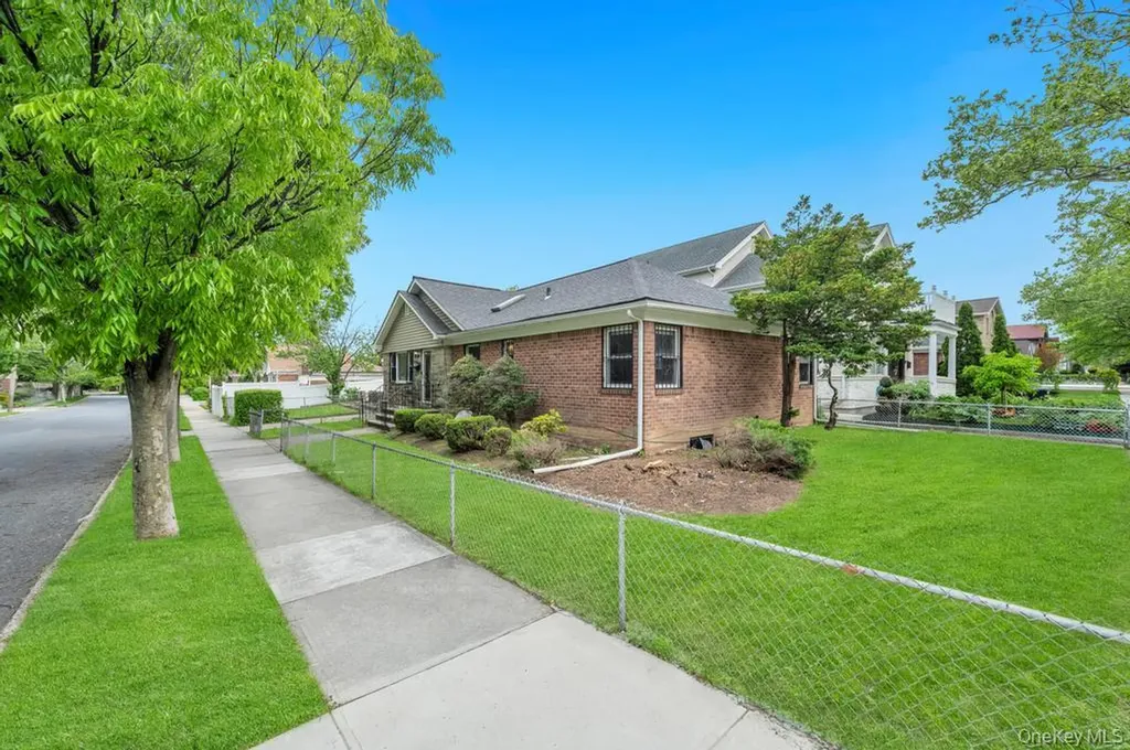 17504 50th Avenue Fresh Meadows NY 11365