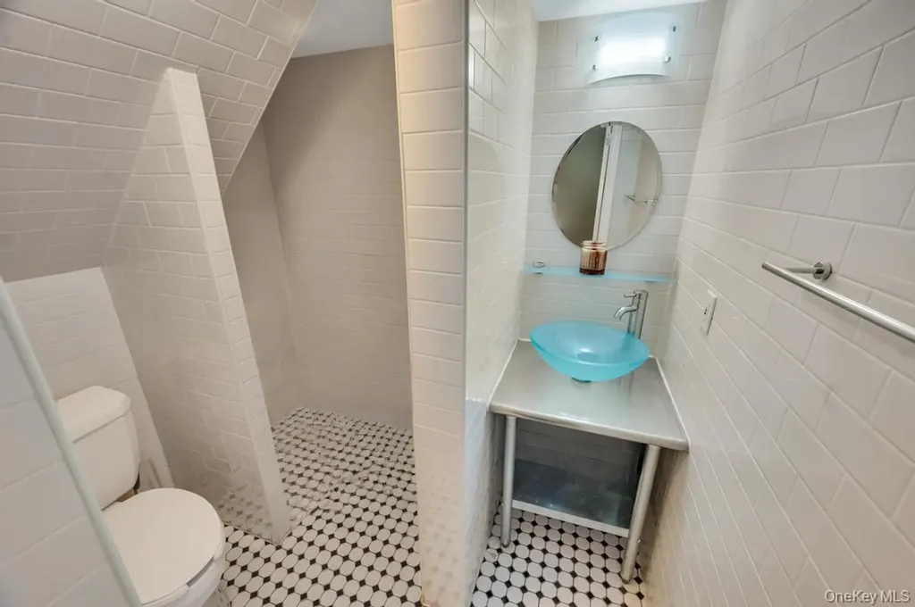 17504 50th Avenue Fresh Meadows NY 11365