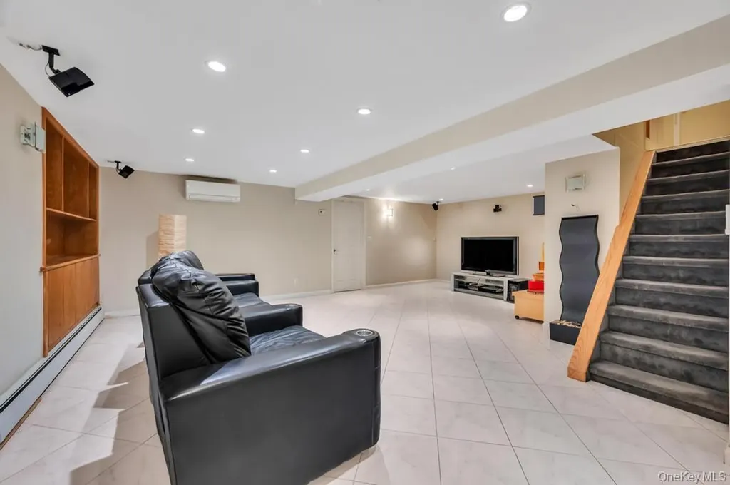 17504 50th Avenue Fresh Meadows NY 11365