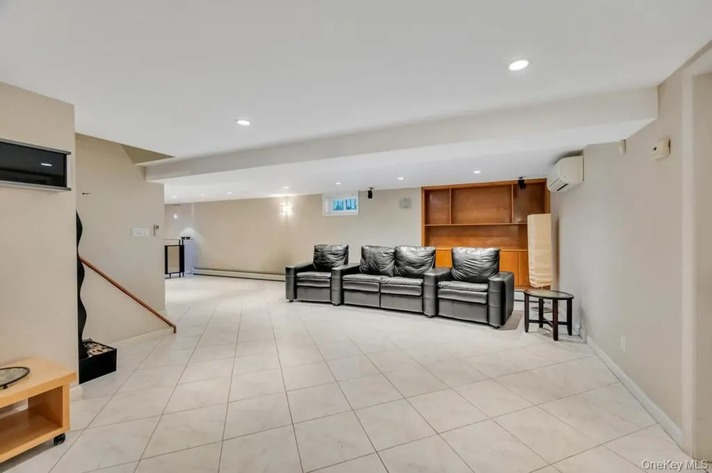 17504 50th Avenue Fresh Meadows NY 11365