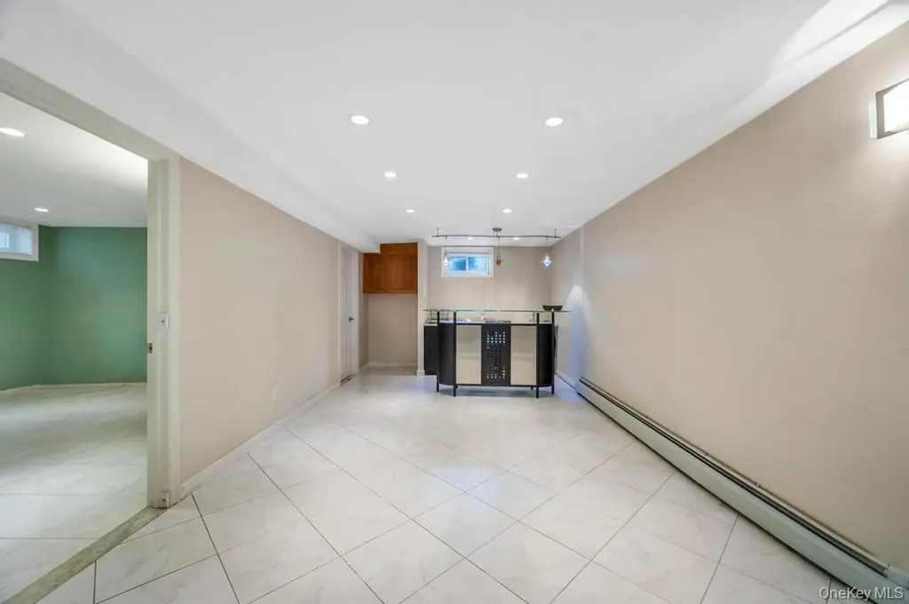17504 50th Avenue Fresh Meadows NY 11365
