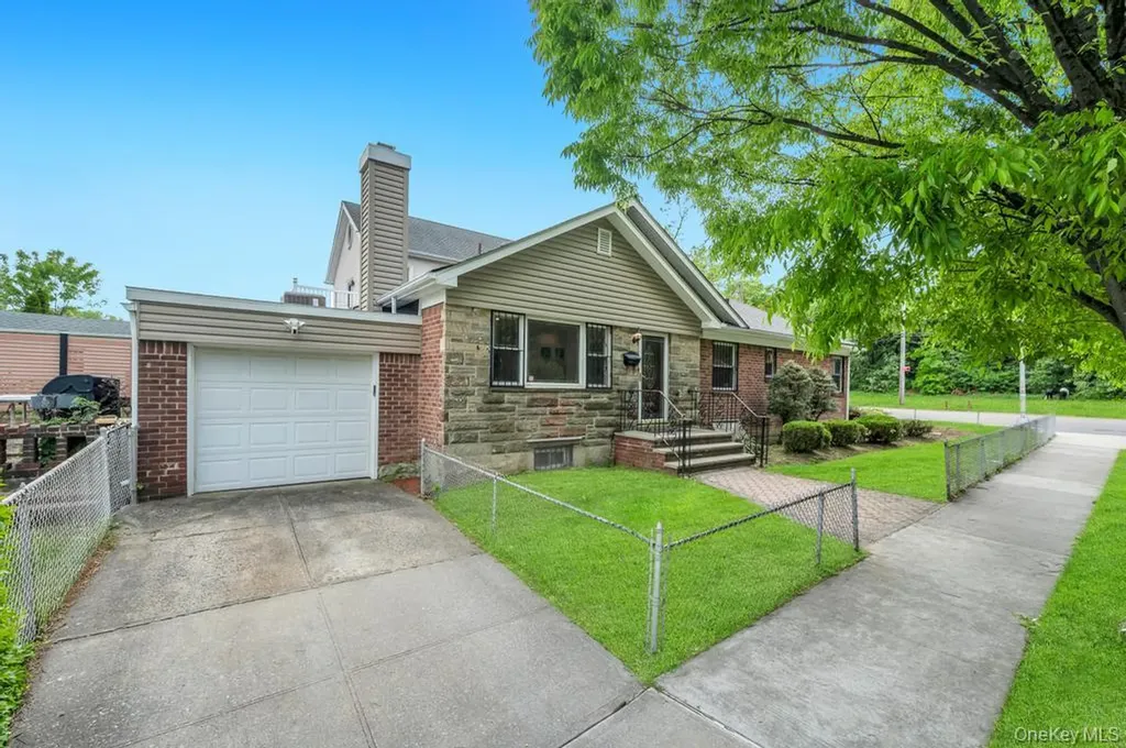17504 50th Avenue Fresh Meadows NY 11365
