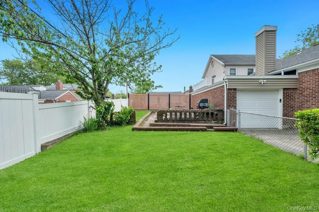 17504 50th Avenue Fresh Meadows NY 11365