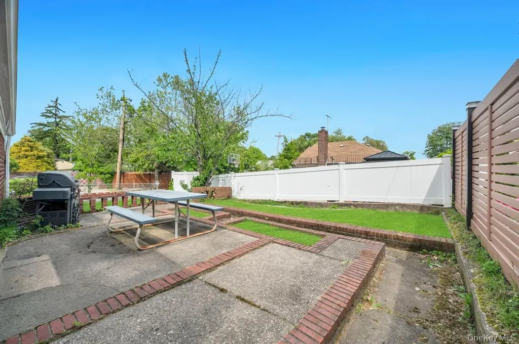 17504 50th Avenue Fresh Meadows NY 11365