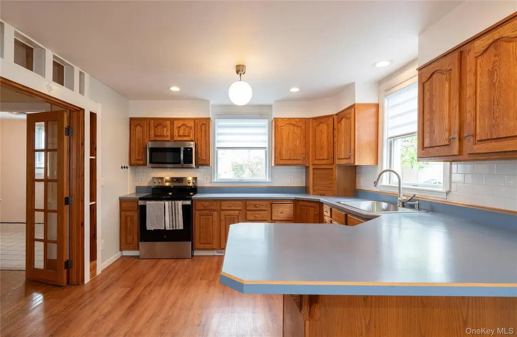 15 Charles Rhinecliff NY 12574