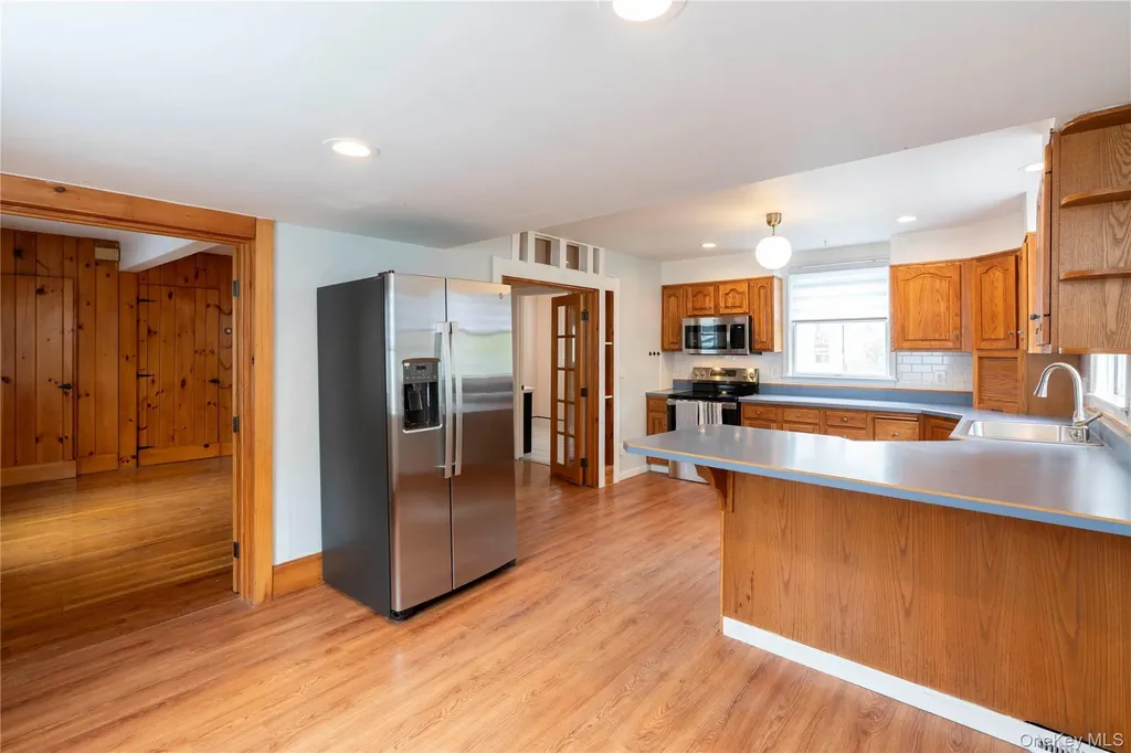 15 Charles Rhinecliff NY 12574