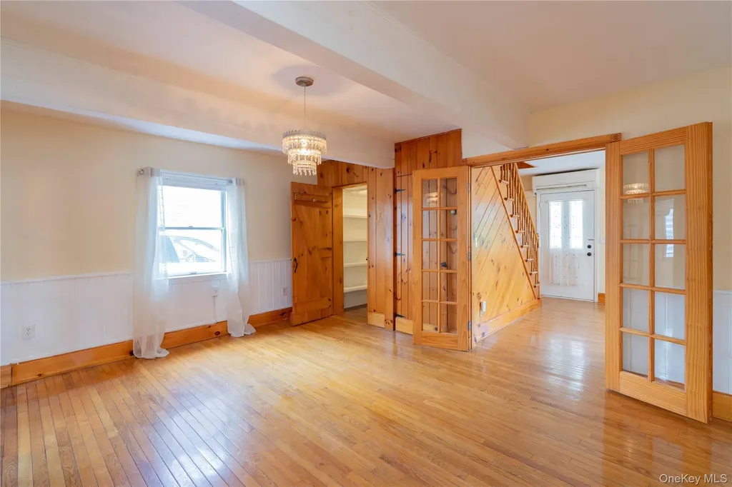 15 Charles Rhinecliff NY 12574