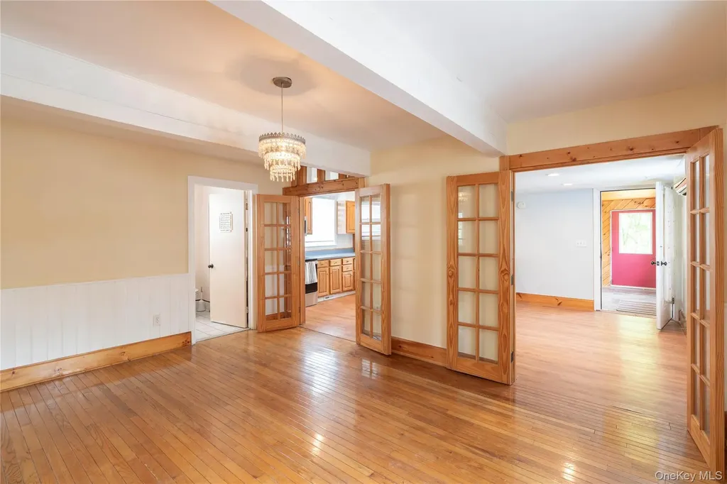 15 Charles Rhinecliff NY 12574