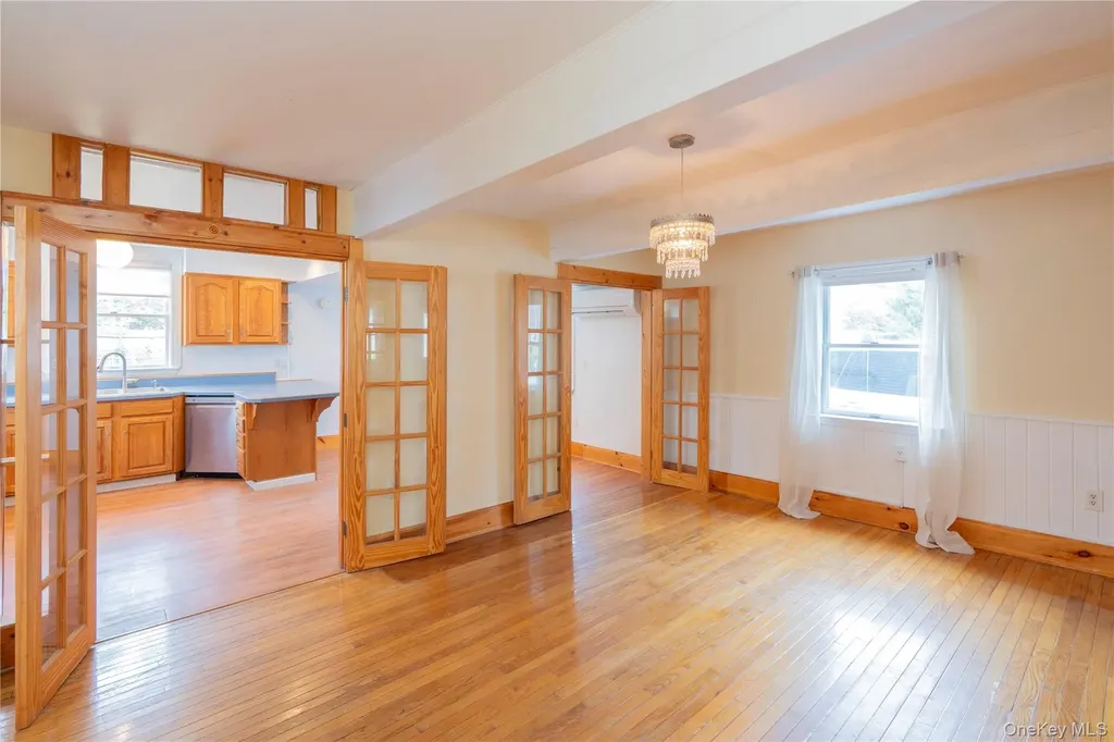 15 Charles Rhinecliff NY 12574