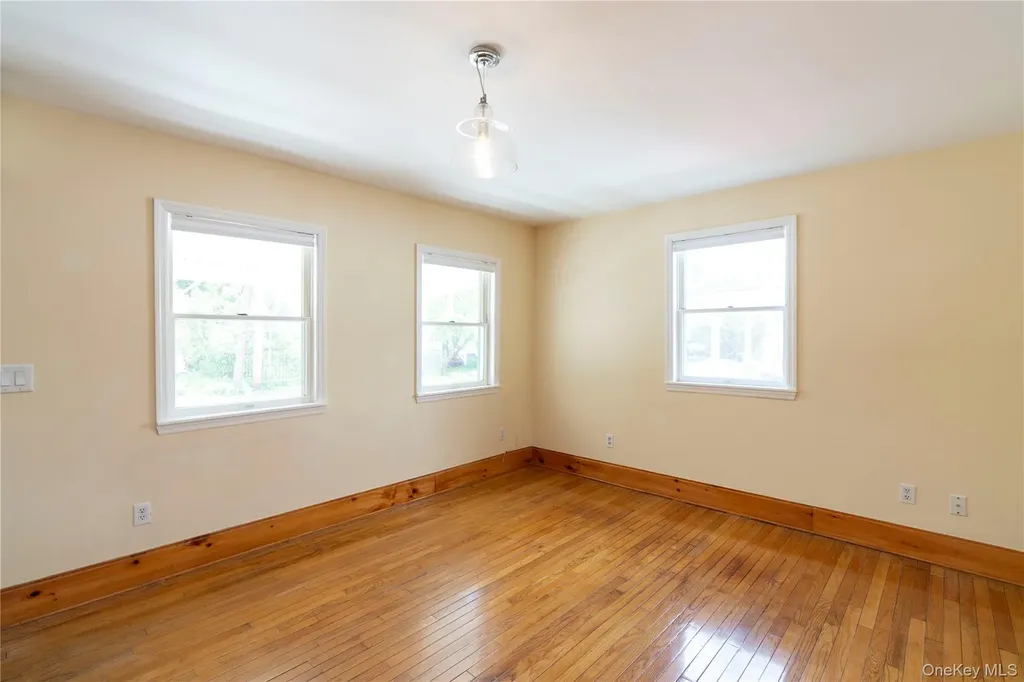 15 Charles Rhinecliff NY 12574